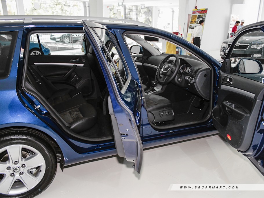 https://i.i-sgcm.com/new_cars/cars/10756/10756_g39