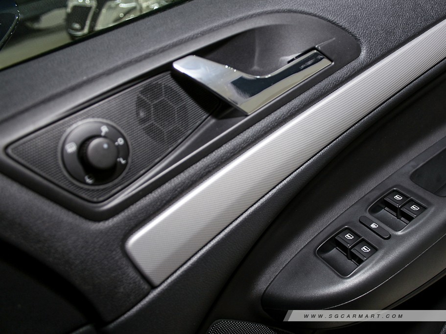https://i.i-sgcm.com/new_cars/cars/10756/10756_g43