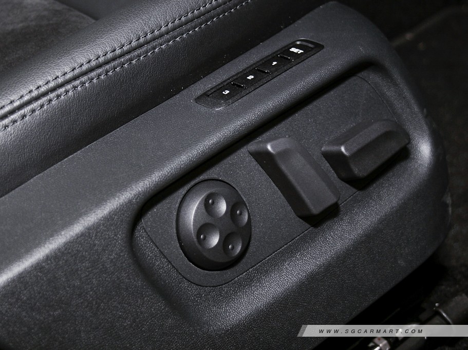 https://i.i-sgcm.com/new_cars/cars/10756/10756_g49