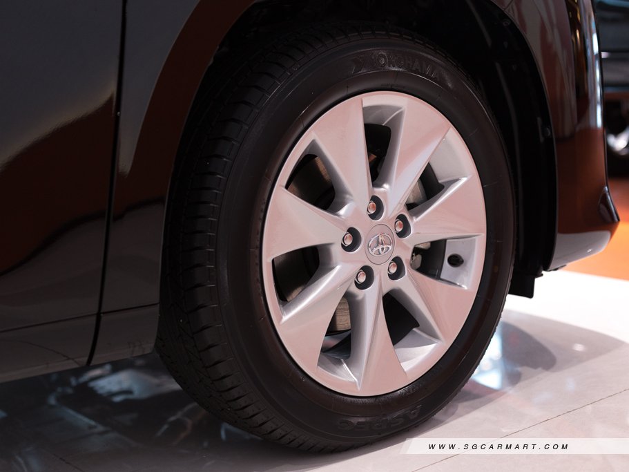 https://i.i-sgcm.com/new_cars/cars/10757/10757_g29