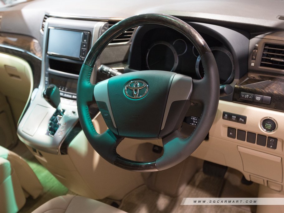 https://i.i-sgcm.com/new_cars/cars/10757/10757_g37