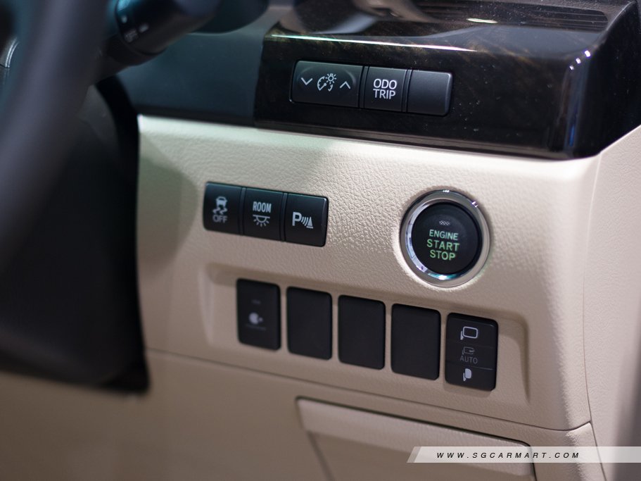 https://i.i-sgcm.com/new_cars/cars/10757/10757_g43