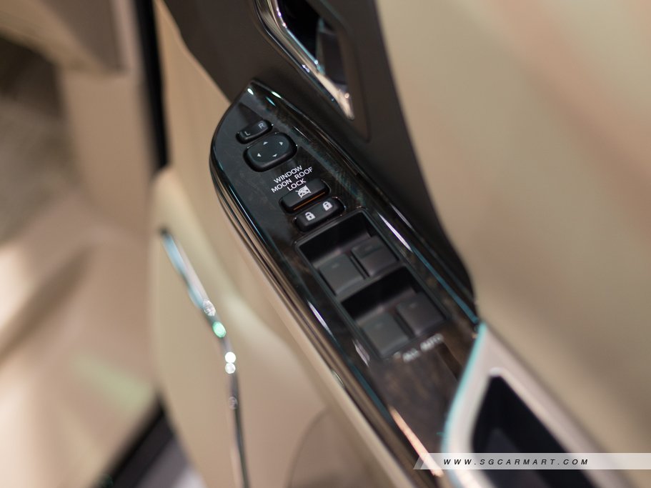 https://i.i-sgcm.com/new_cars/cars/10757/10757_g44
