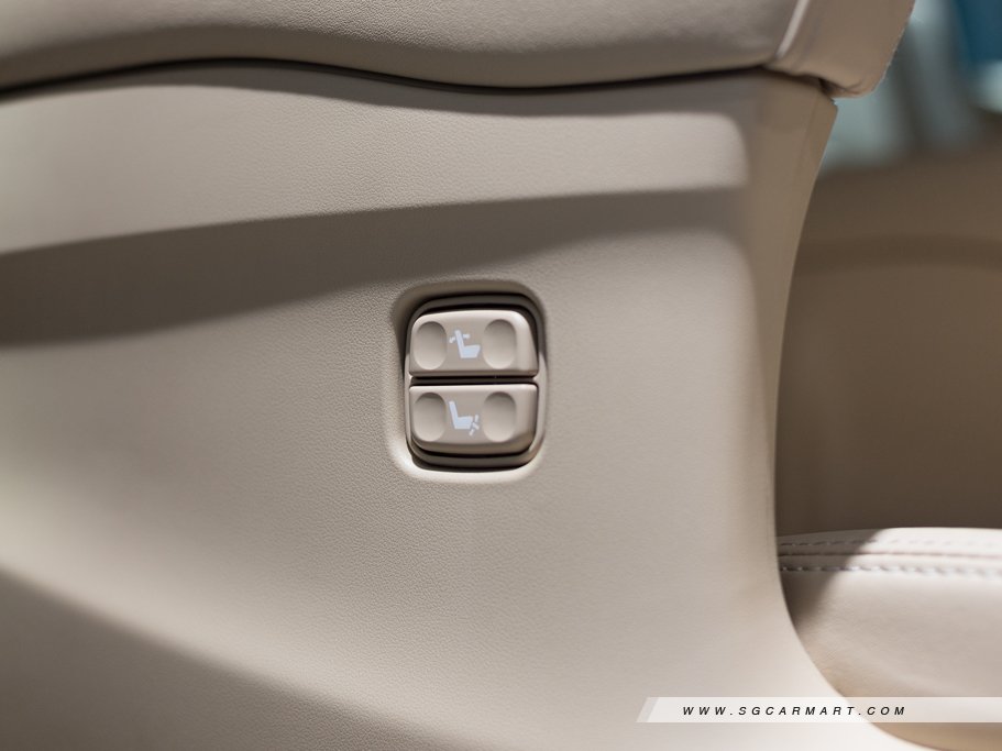 https://i.i-sgcm.com/new_cars/cars/10757/10757_g53