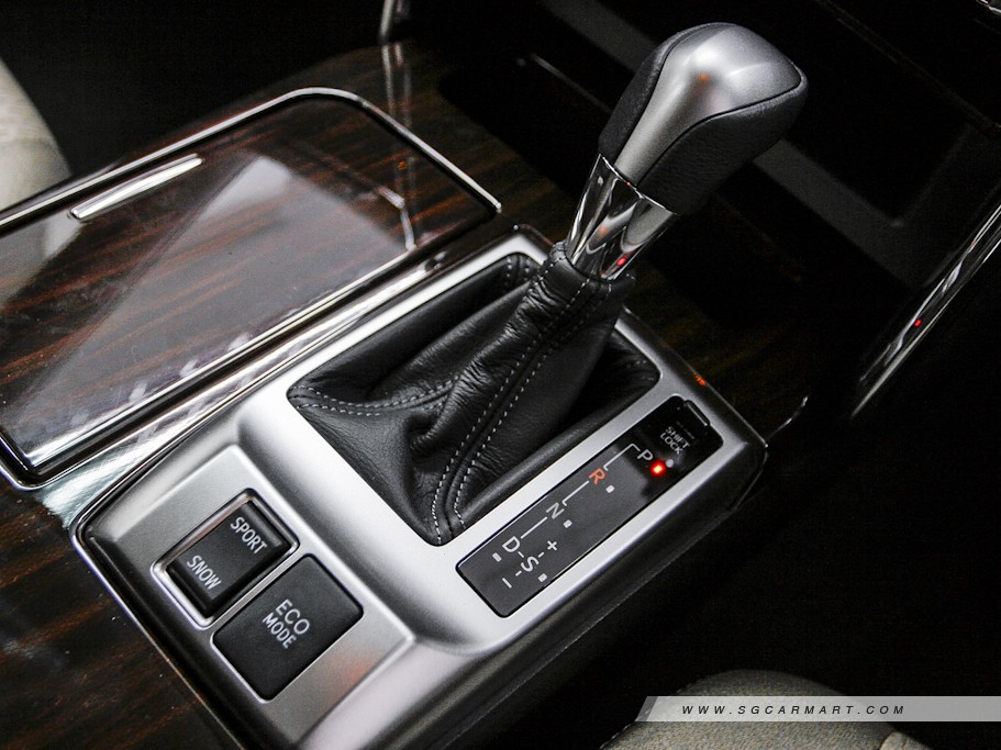 https://i.i-sgcm.com/new_cars/cars/10766/10766_g19
