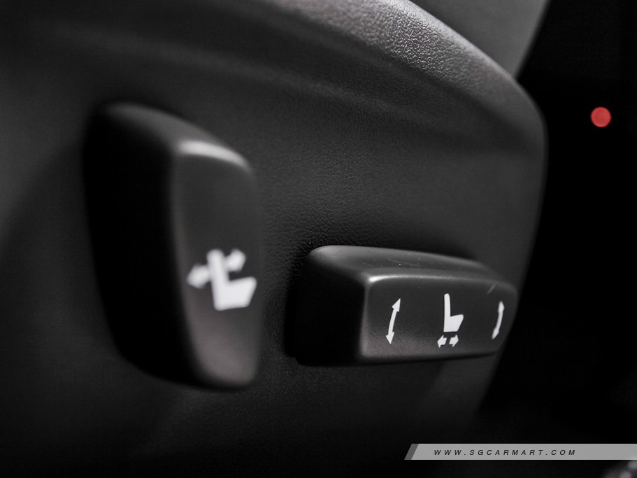 https://i.i-sgcm.com/new_cars/cars/10766/10766_g22