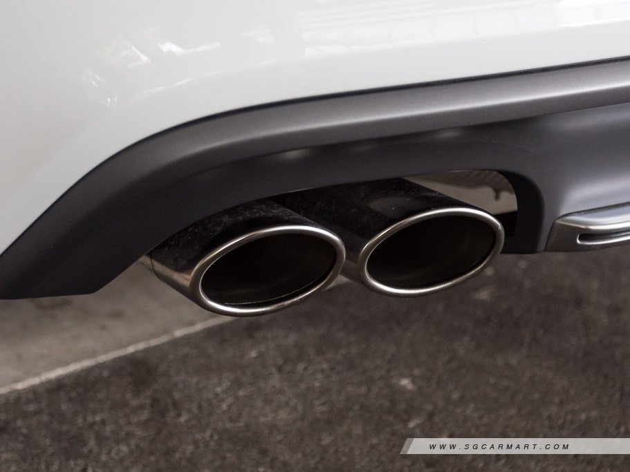 https://i.i-sgcm.com/new_cars/cars/10774/10774_g11
