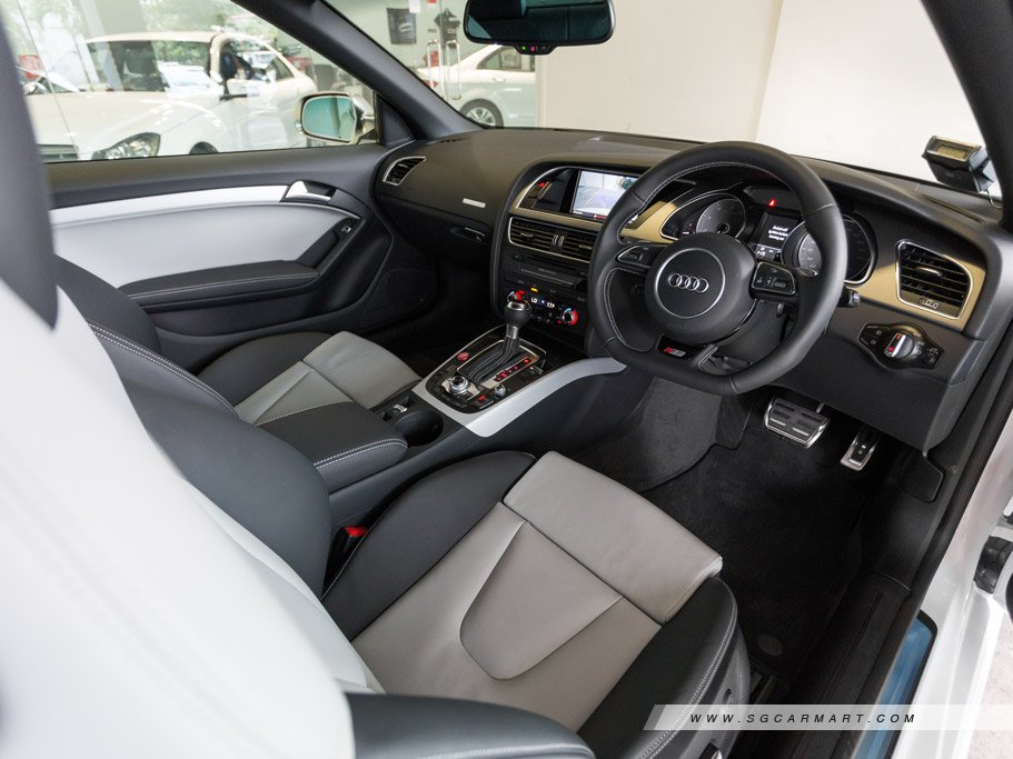 https://i.i-sgcm.com/new_cars/cars/10774/10774_g12