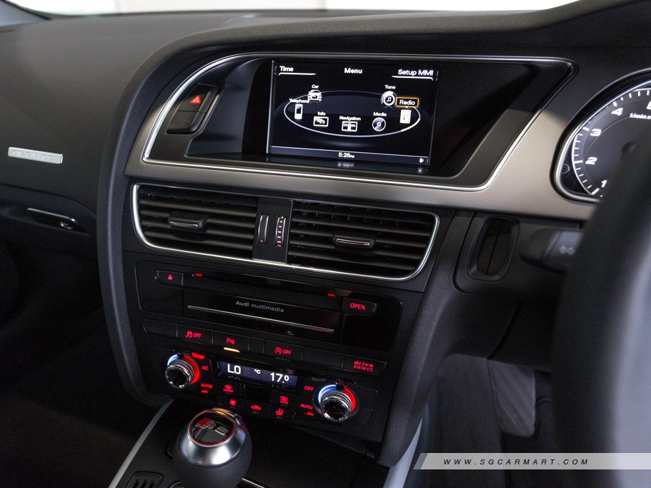 https://i.i-sgcm.com/new_cars/cars/10774/10774_g21