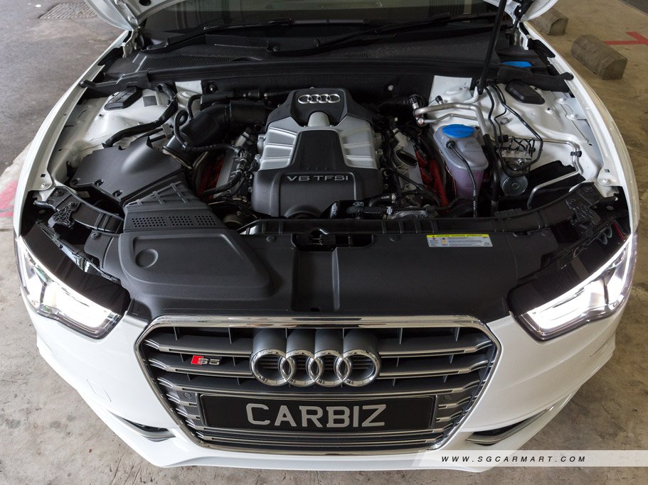 https://i.i-sgcm.com/new_cars/cars/10774/10774_g26