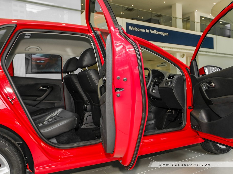 https://i.i-sgcm.com/new_cars/cars/10782/10782_g11