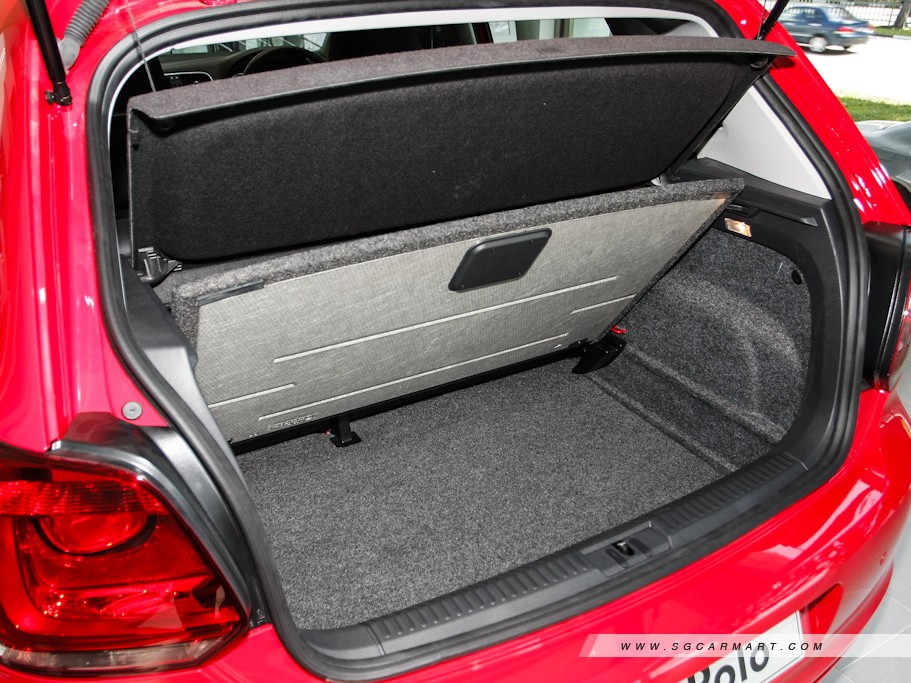 https://i.i-sgcm.com/new_cars/cars/10782/10782_g15