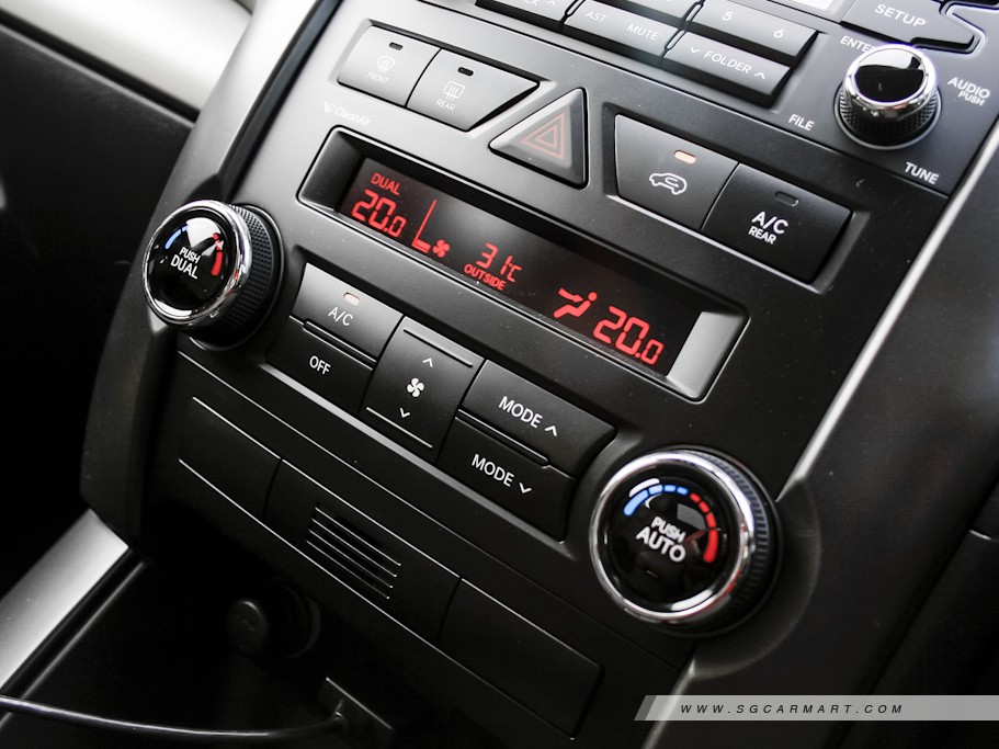 https://i.i-sgcm.com/new_cars/cars/10787/10787_g22