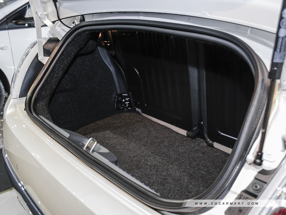 https://i.i-sgcm.com/new_cars/cars/10789/10789_g24