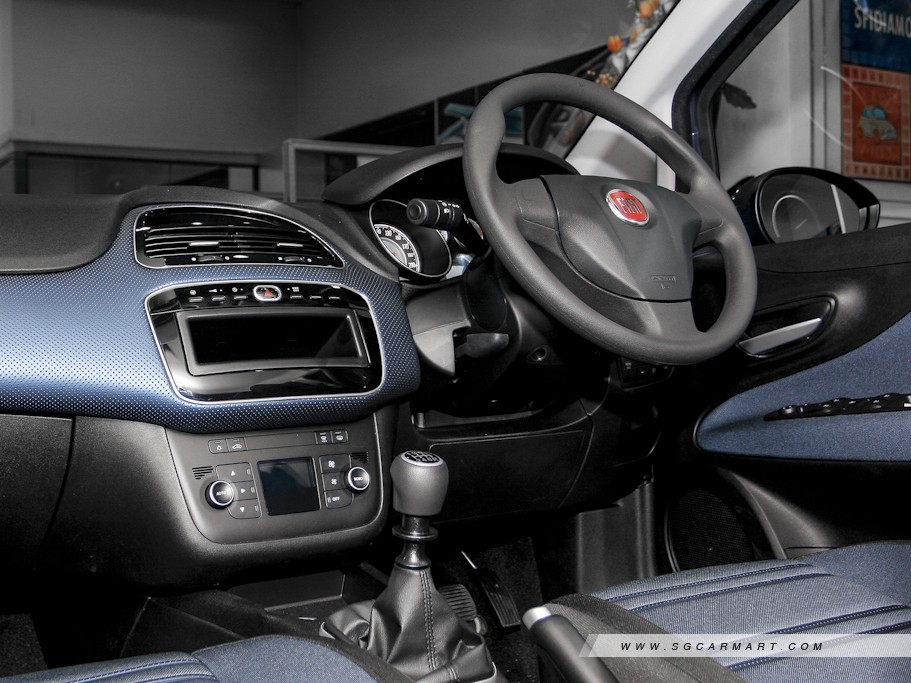https://i.i-sgcm.com/new_cars/cars/10795/10795_g12