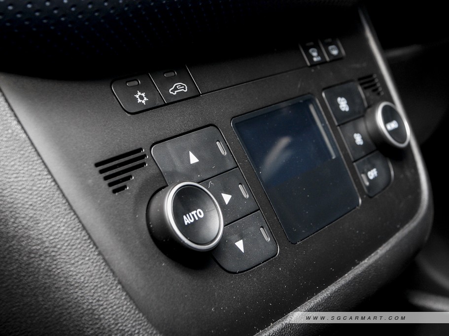 https://i.i-sgcm.com/new_cars/cars/10795/10795_g14