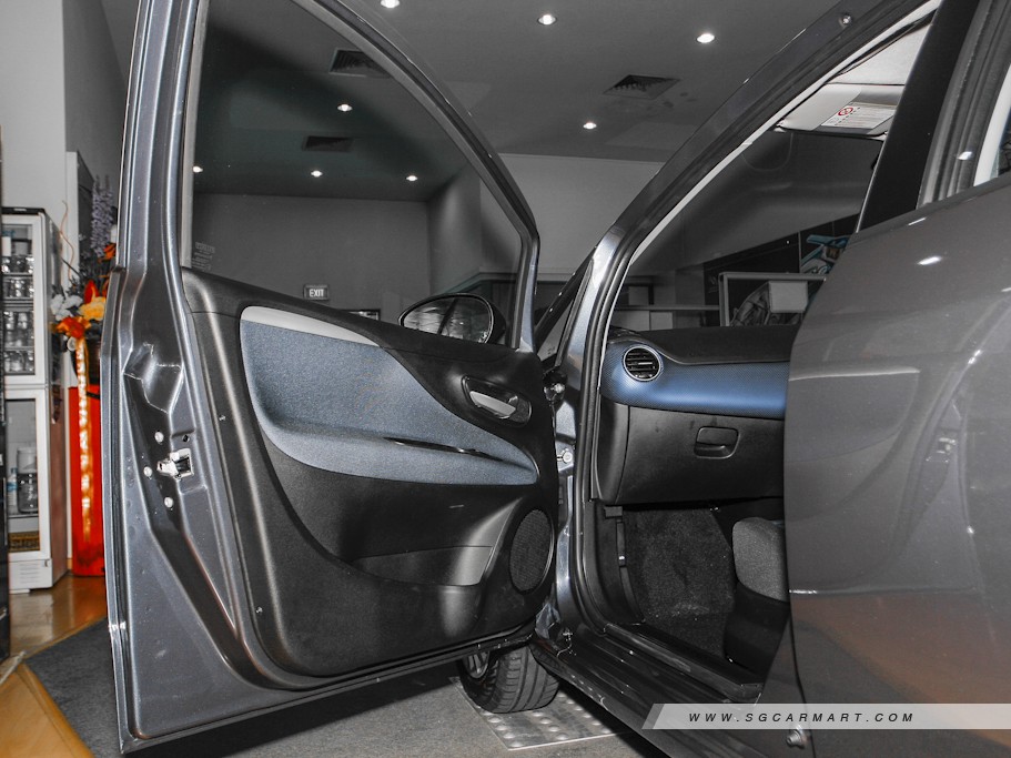 https://i.i-sgcm.com/new_cars/cars/10795/10795_g6