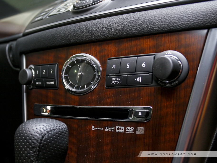 https://i.i-sgcm.com/new_cars/cars/10809/10809_g11