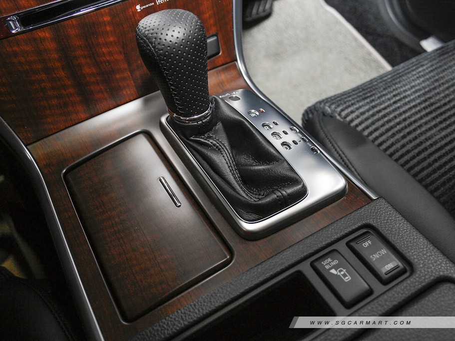 https://i.i-sgcm.com/new_cars/cars/10809/10809_g12