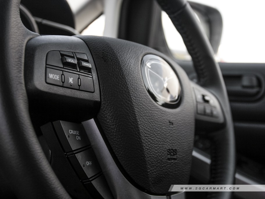 https://i.i-sgcm.com/new_cars/cars/10815/10815_g15