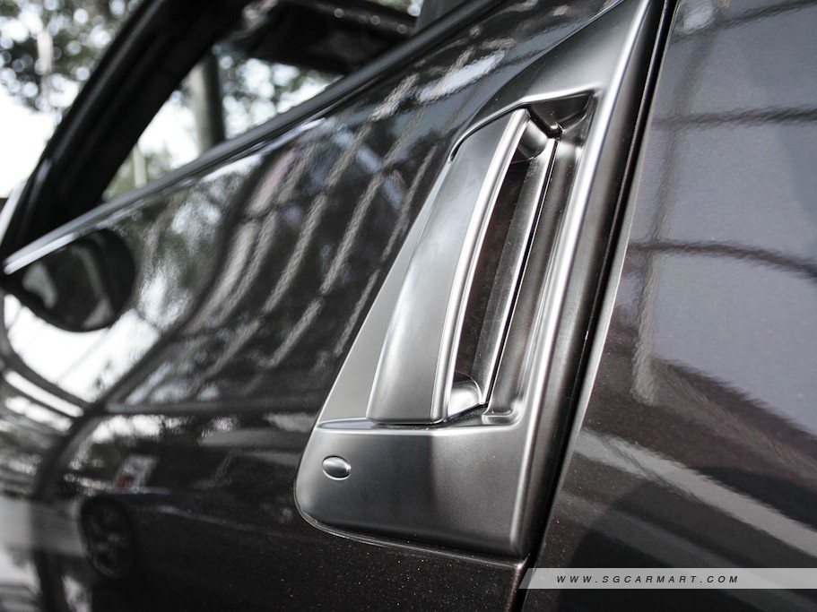https://i.i-sgcm.com/new_cars/cars/10827/10827_g10