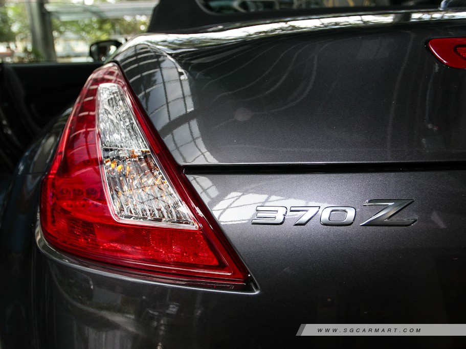 https://i.i-sgcm.com/new_cars/cars/10827/10827_g12