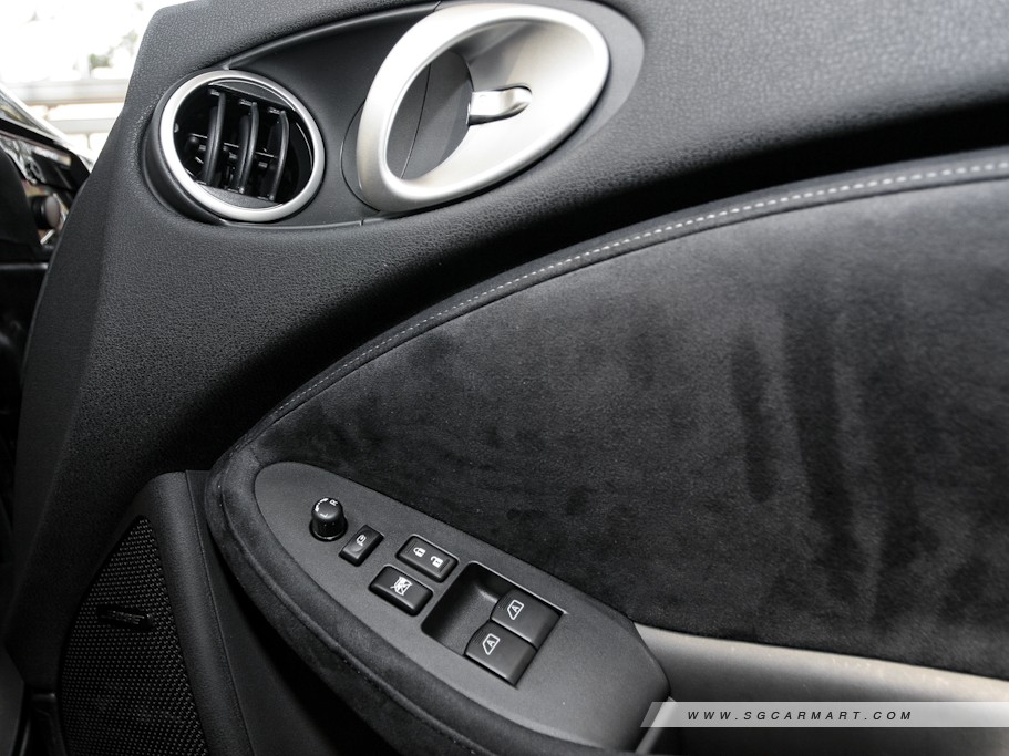 https://i.i-sgcm.com/new_cars/cars/10827/10827_g15