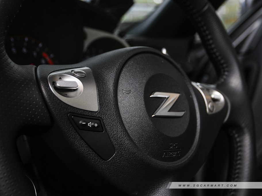 https://i.i-sgcm.com/new_cars/cars/10827/10827_g16