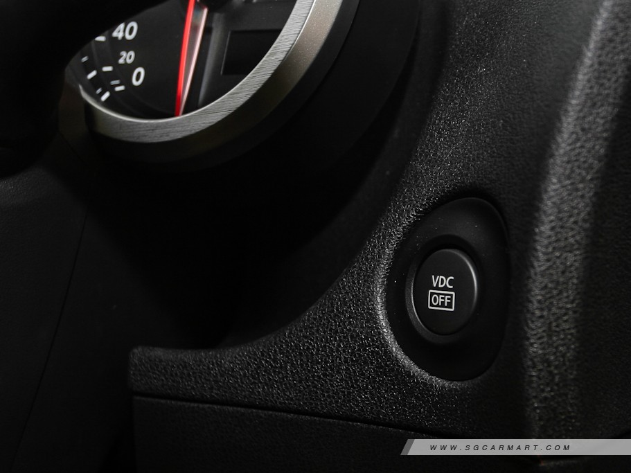 https://i.i-sgcm.com/new_cars/cars/10827/10827_g23