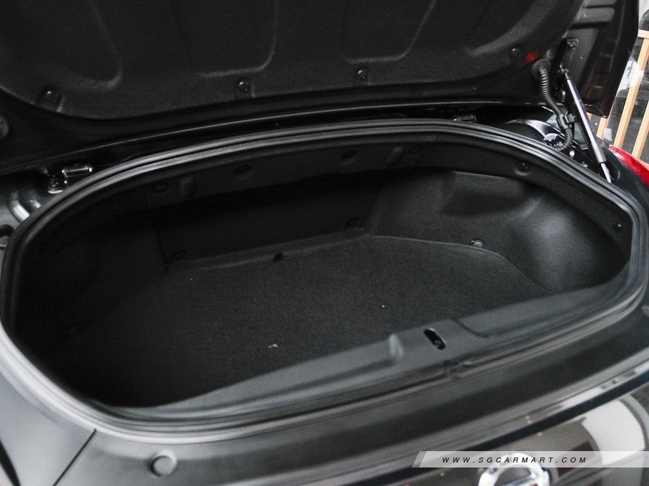 https://i.i-sgcm.com/new_cars/cars/10827/10827_g26