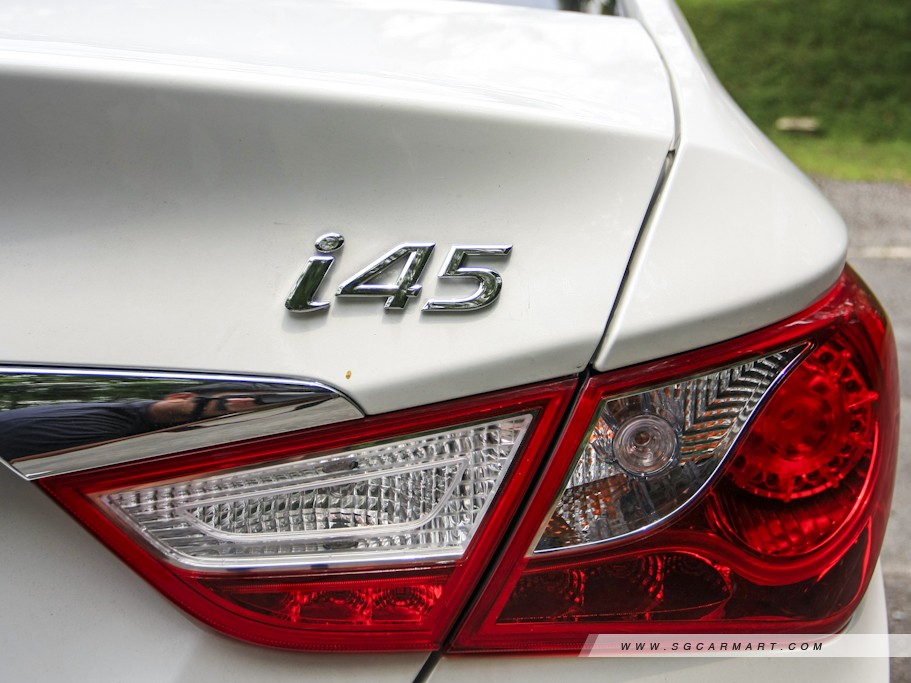 https://i.i-sgcm.com/new_cars/cars/10830/10830_g11