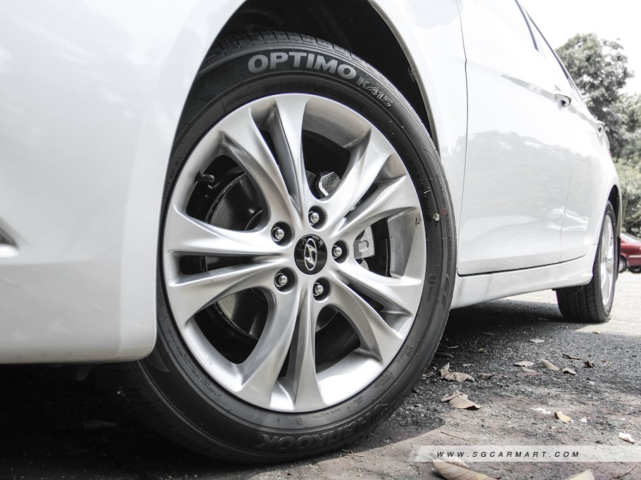 https://i.i-sgcm.com/new_cars/cars/10830/10830_g8