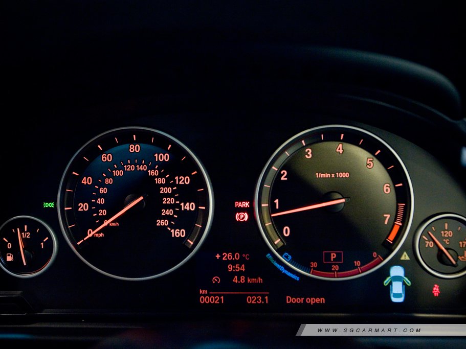 https://i.i-sgcm.com/new_cars/cars/10832/10832_g101