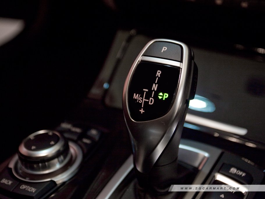 https://i.i-sgcm.com/new_cars/cars/10832/10832_g107