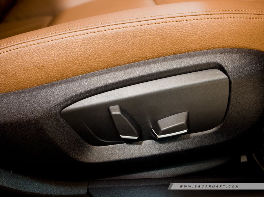 https://i.i-sgcm.com/new_cars/cars/10832/10832_g112