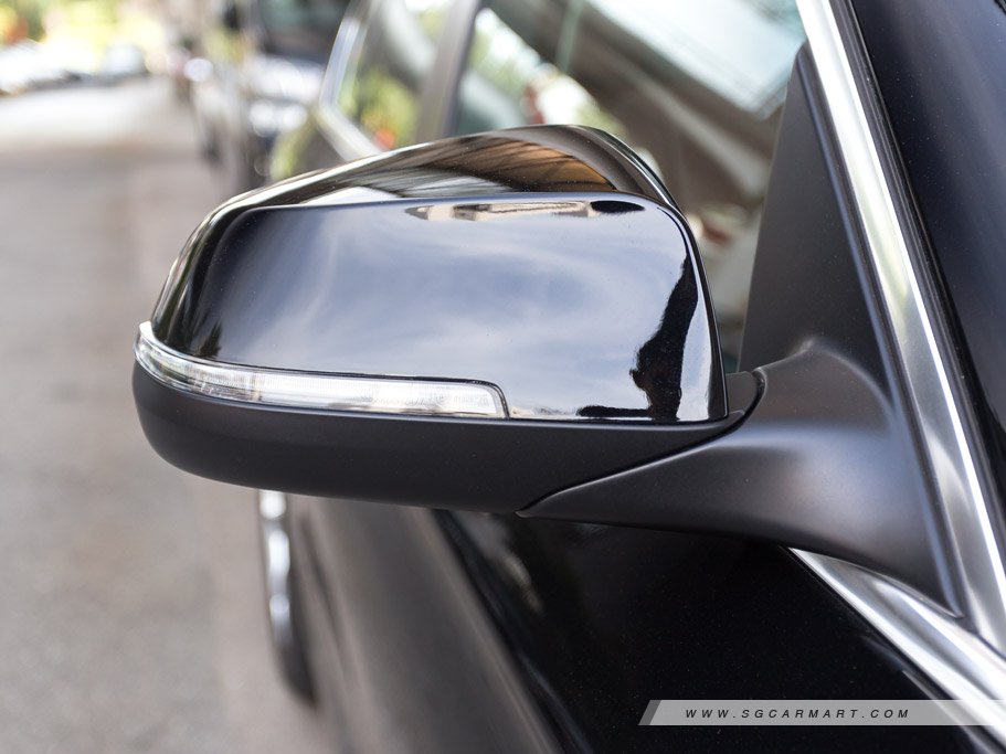 https://i.i-sgcm.com/new_cars/cars/10832/10832_g123