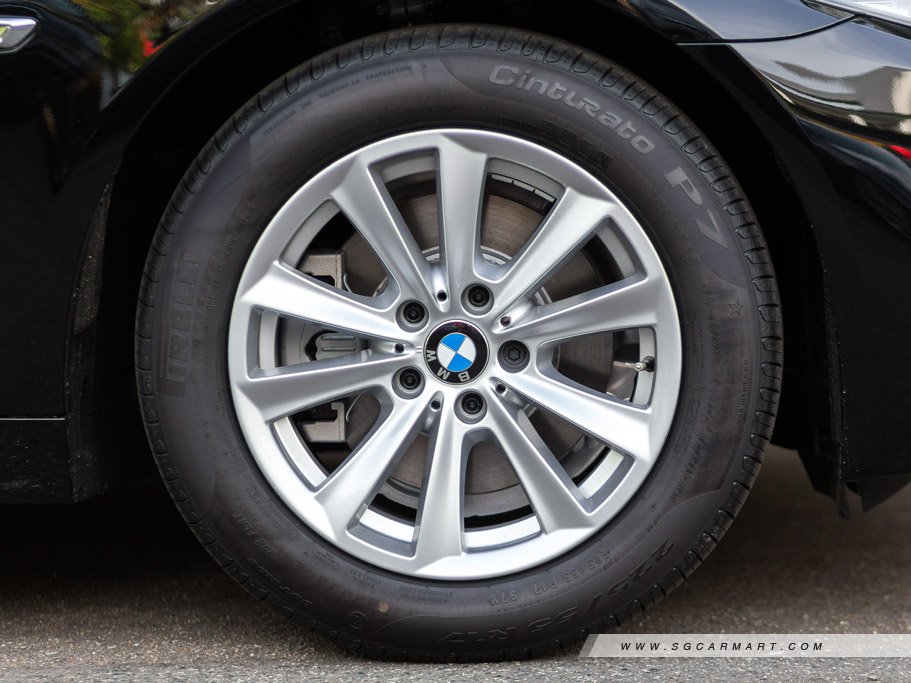 https://i.i-sgcm.com/new_cars/cars/10832/10832_g126