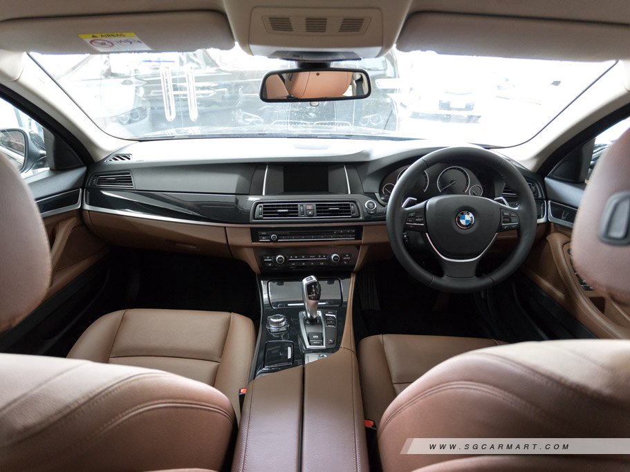 https://i.i-sgcm.com/new_cars/cars/10832/10832_g129