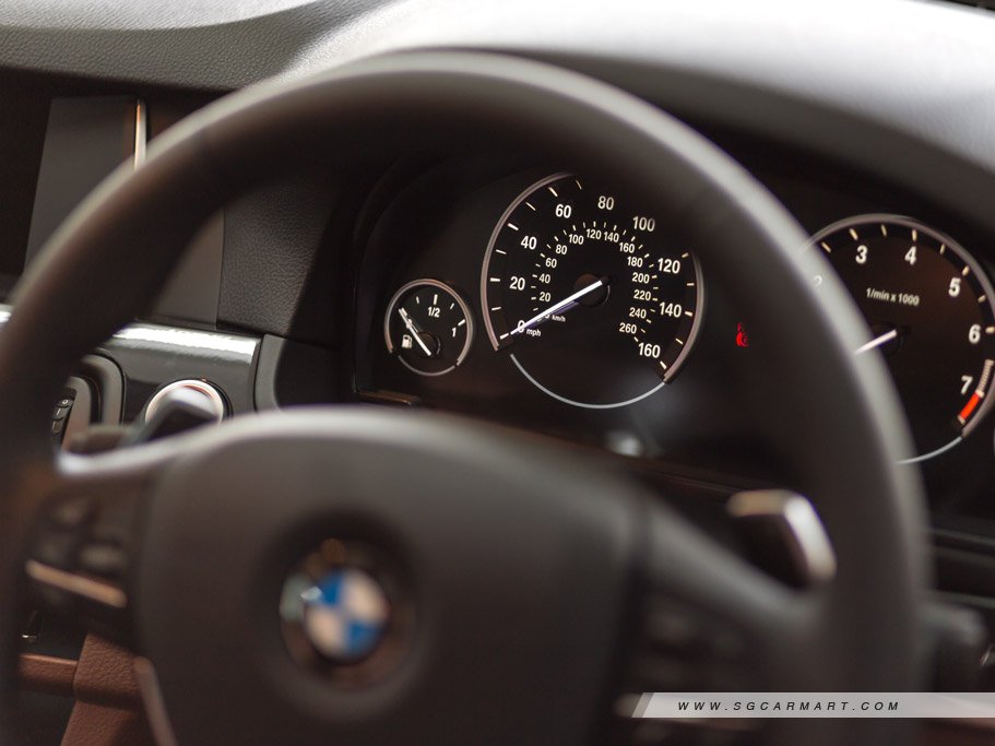 https://i.i-sgcm.com/new_cars/cars/10832/10832_g132