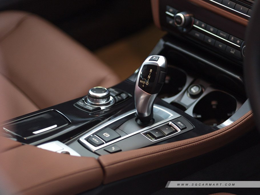 https://i.i-sgcm.com/new_cars/cars/10832/10832_g137