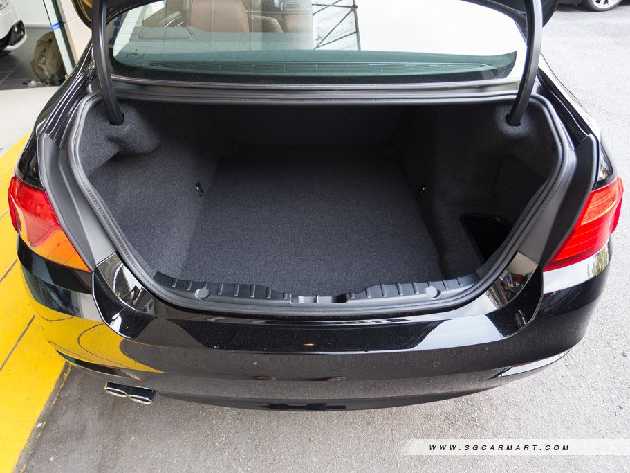 https://i.i-sgcm.com/new_cars/cars/10832/10832_g140