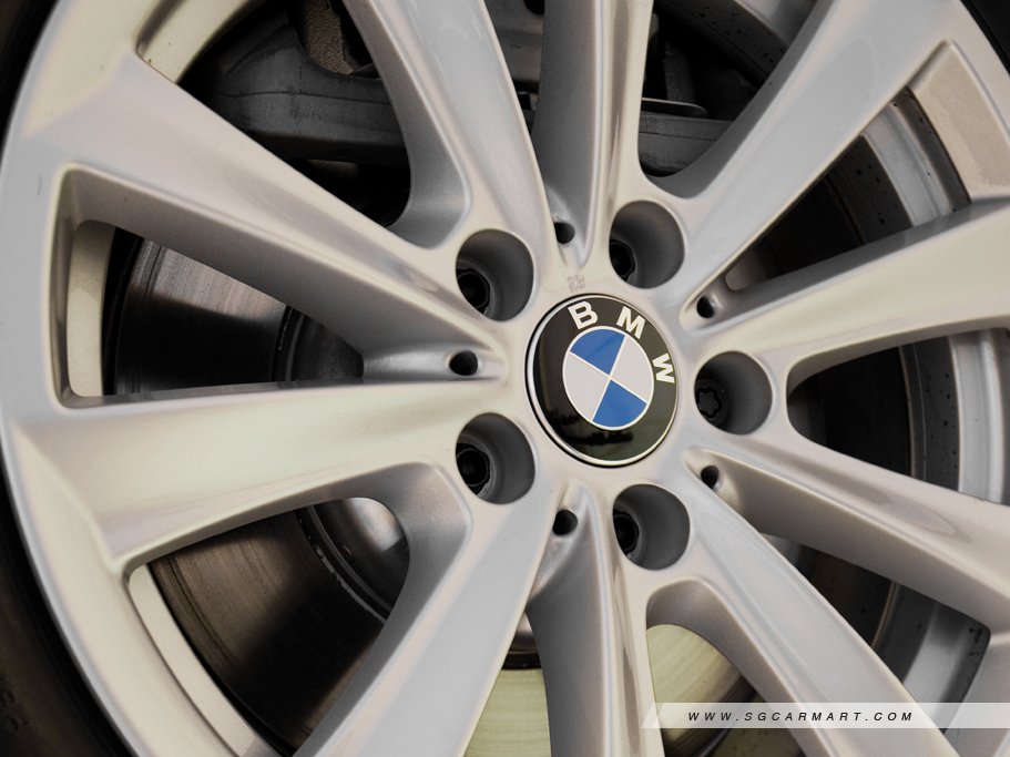 https://i.i-sgcm.com/new_cars/cars/10832/10832_g95