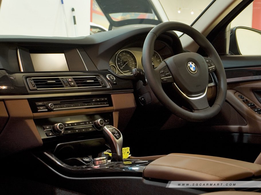 https://i.i-sgcm.com/new_cars/cars/10832/10832_g99