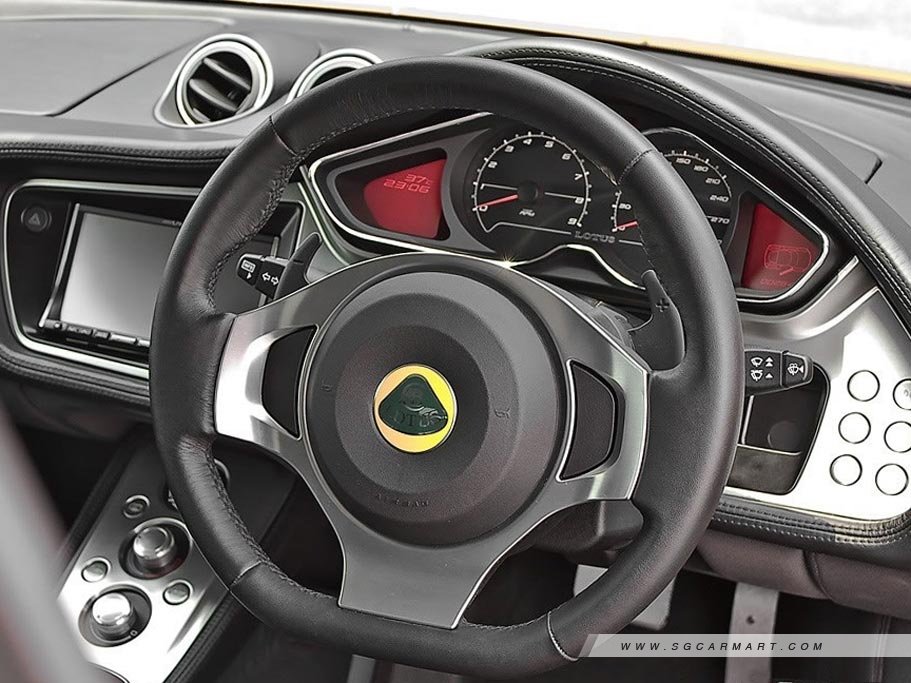 Lotus Evora 32