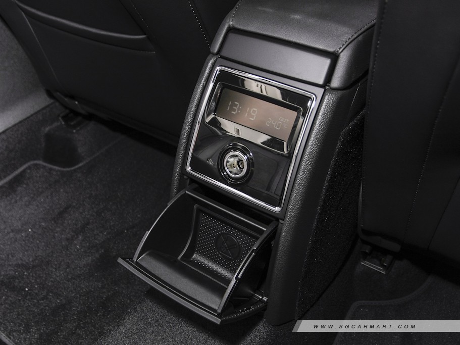 https://i.i-sgcm.com/new_cars/cars/10834/10834_g19