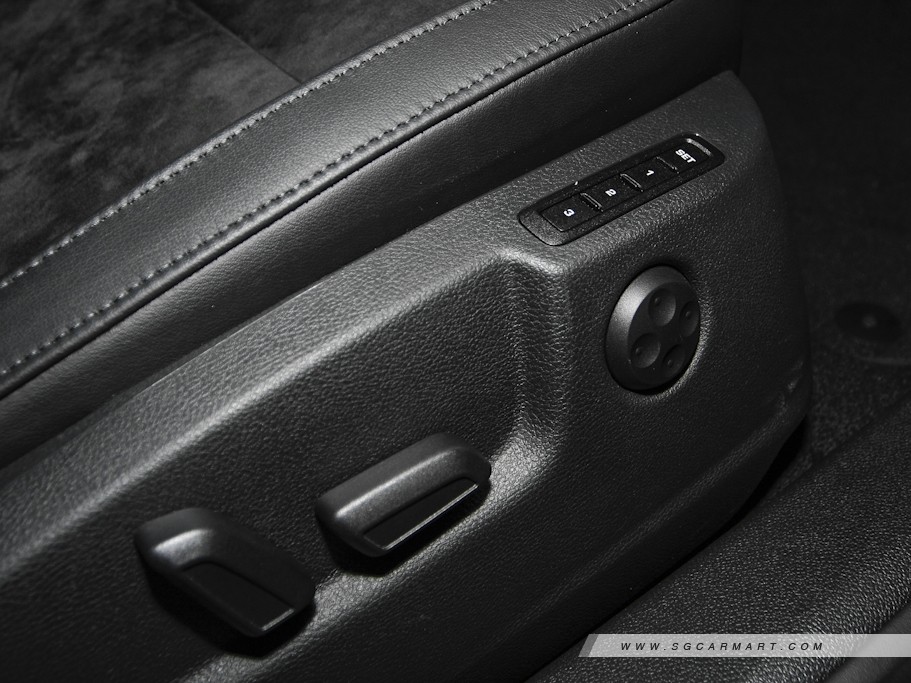 https://i.i-sgcm.com/new_cars/cars/10834/10834_g24