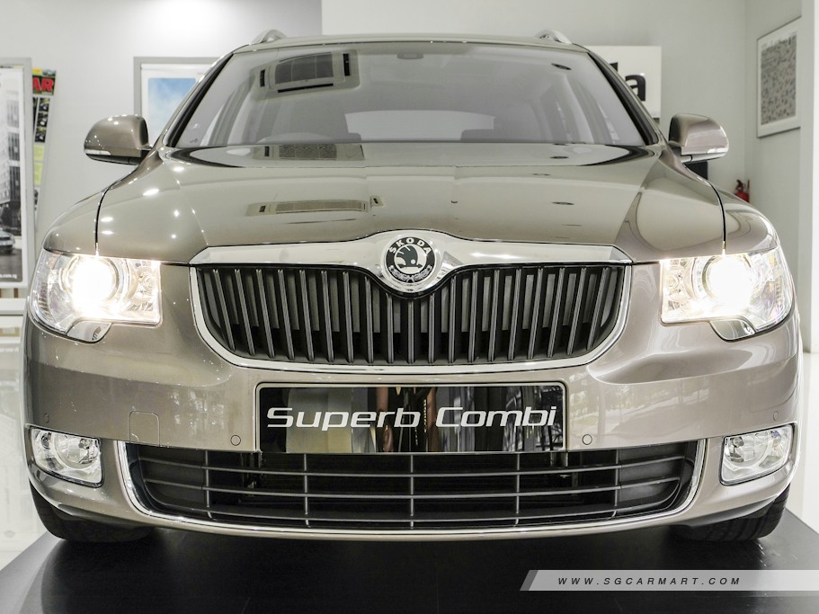https://i.i-sgcm.com/new_cars/cars/10834/10834_g2