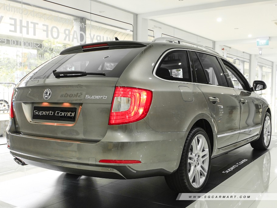 https://i.i-sgcm.com/new_cars/cars/10834/10834_g4