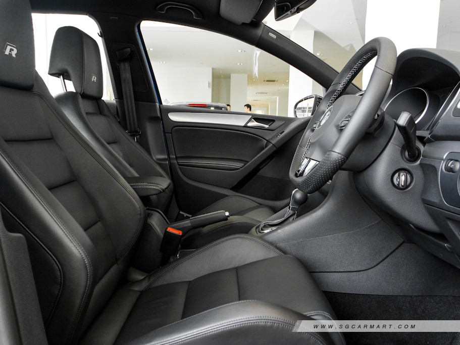 https://i.i-sgcm.com/new_cars/cars/10835/10835_g12