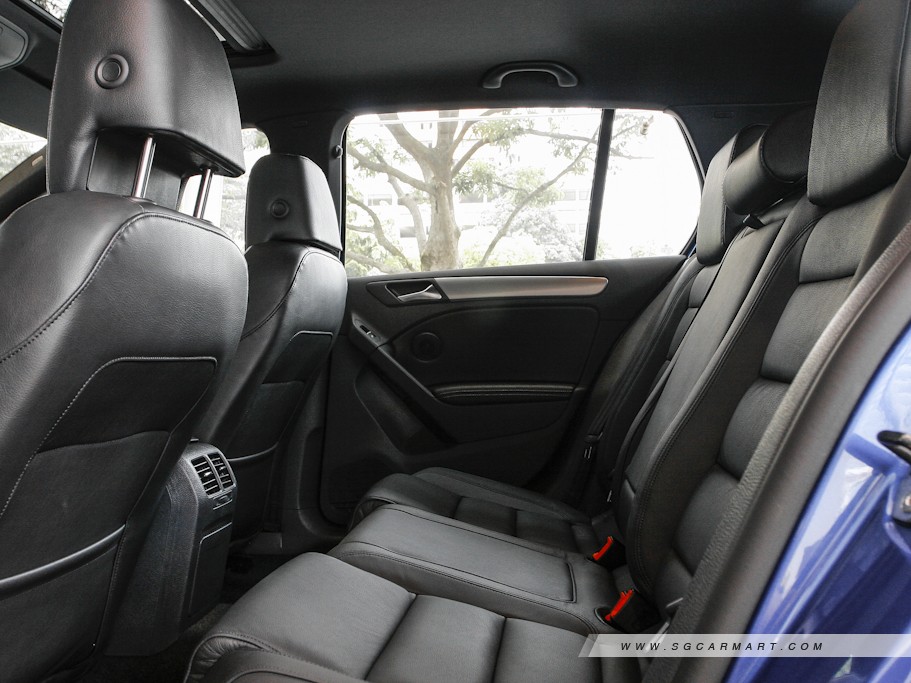 https://i.i-sgcm.com/new_cars/cars/10835/10835_g13